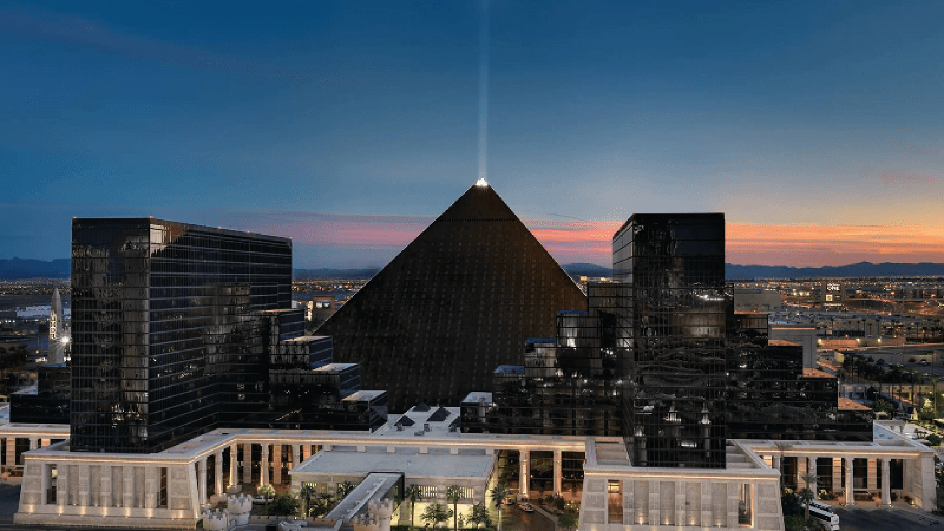 Casino Crime Round Up: Shots Fired at Luxor Complex in Las Vegas